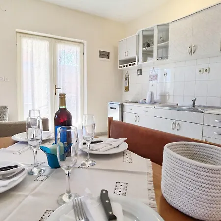 Vinx - Grill And Terrace Apartment Sevid